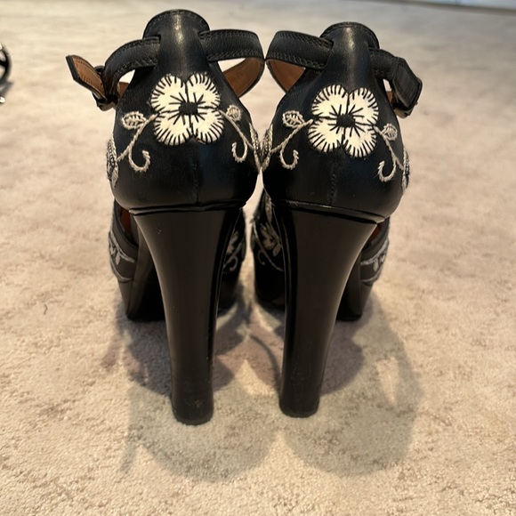 Ralph Lauren platform heels - Picture 3 of 6